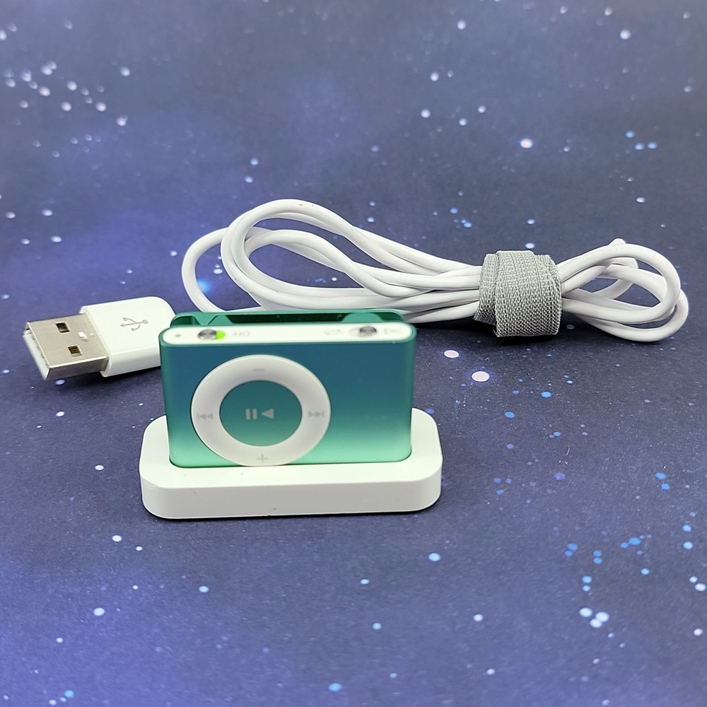 Apple iPod Shuffle 2nd Gen Model A1204 - Light Green - Used - Weak Battery
